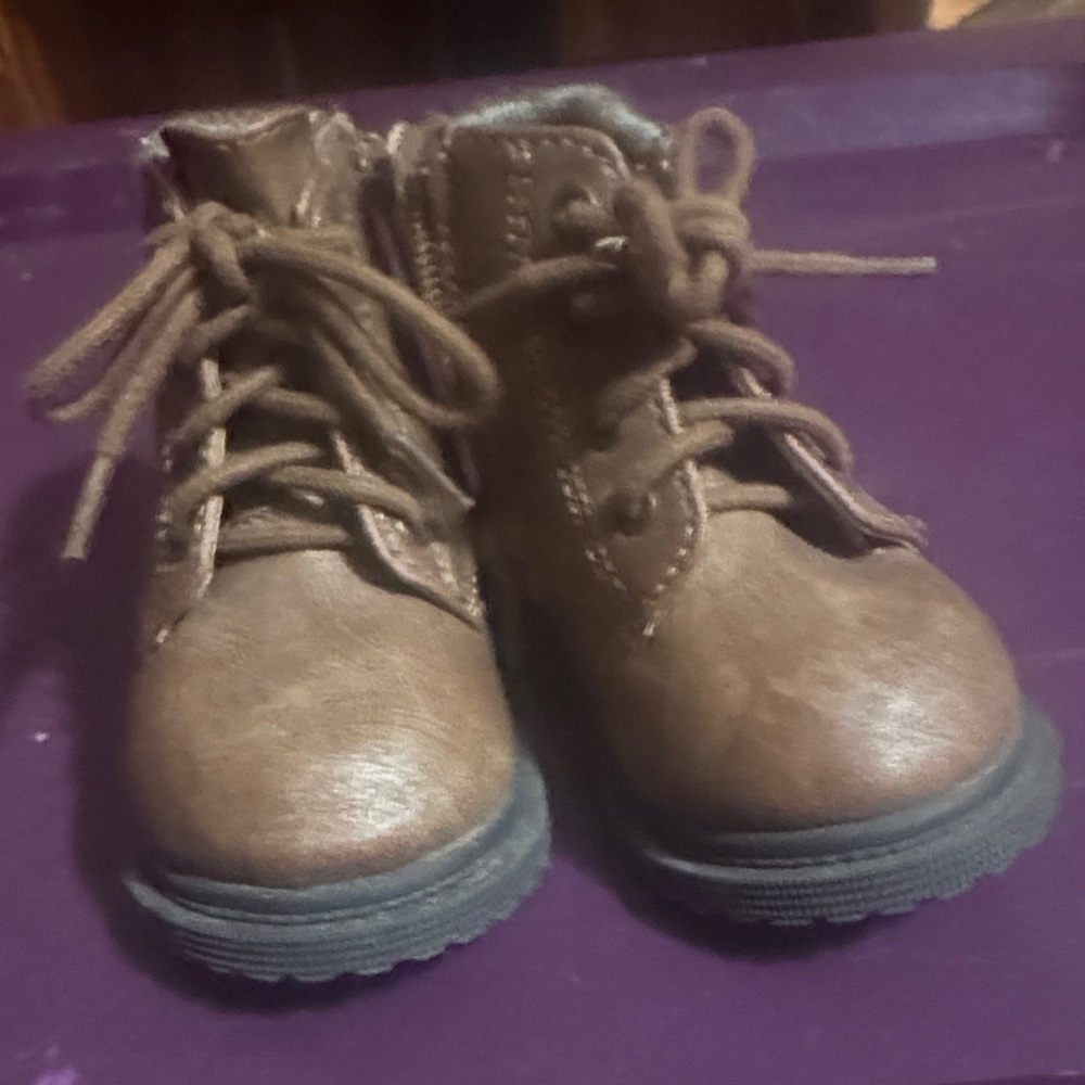 Cozy Brown Lace-Up Kids Boots